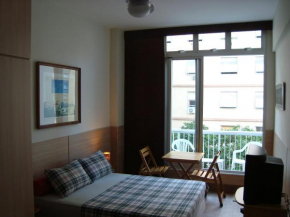 Гостиница Alex Rio Flats Studio with Balcony  Рио-Де-Жанейро